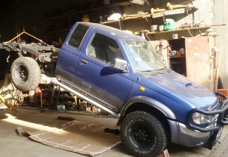 33. Pick up hoch schräg von vorne.jpg