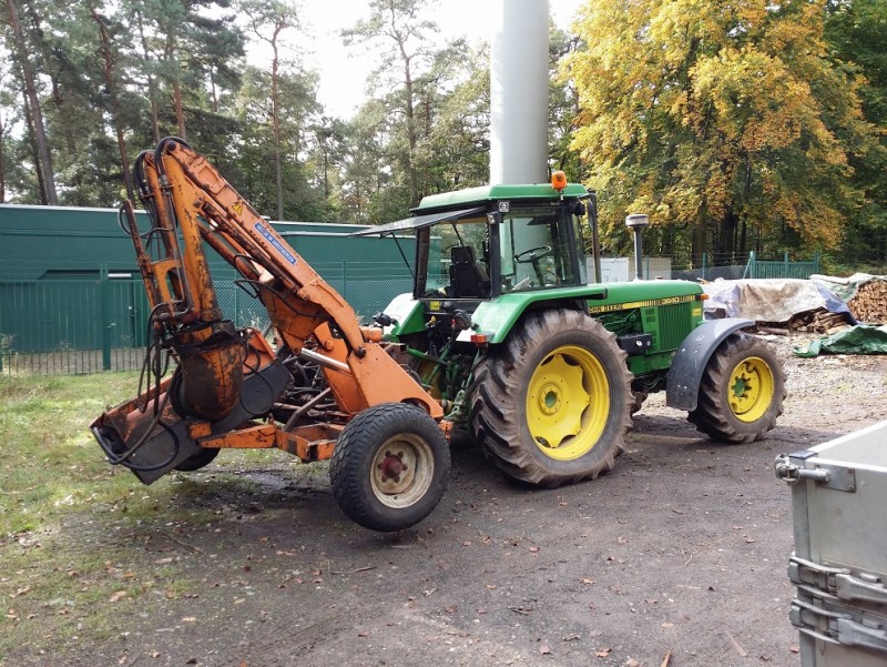 John Deere mit Mulcher.jpg
