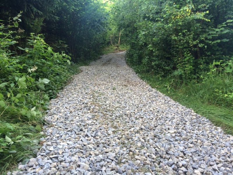 Geschotteter_Weg.jpg