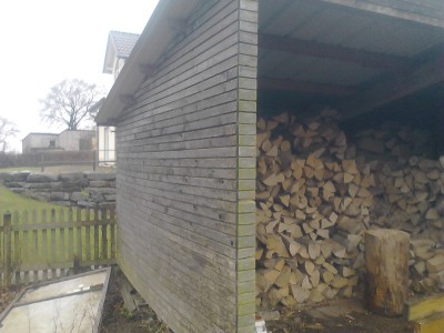 Latten von Außen.jpg