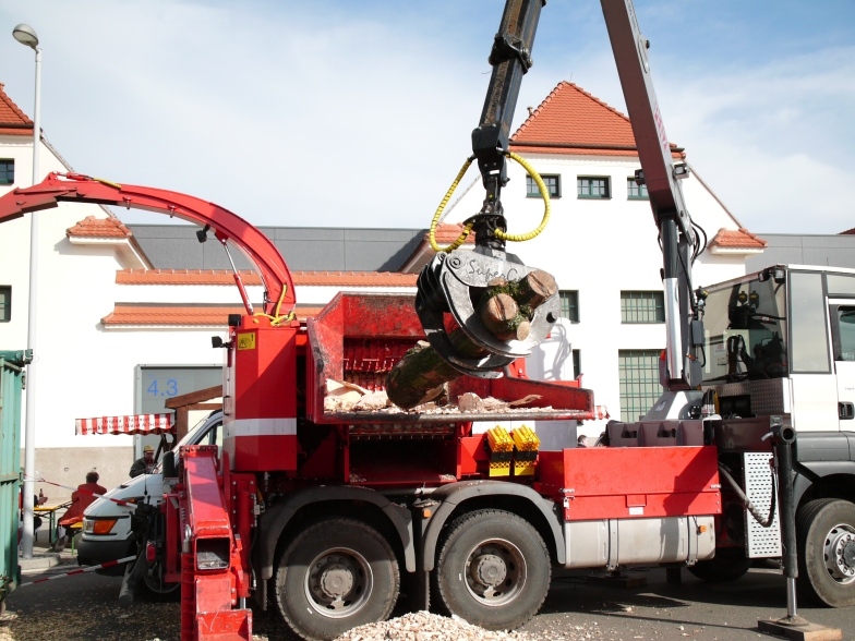 häcksler-klein1.jpg