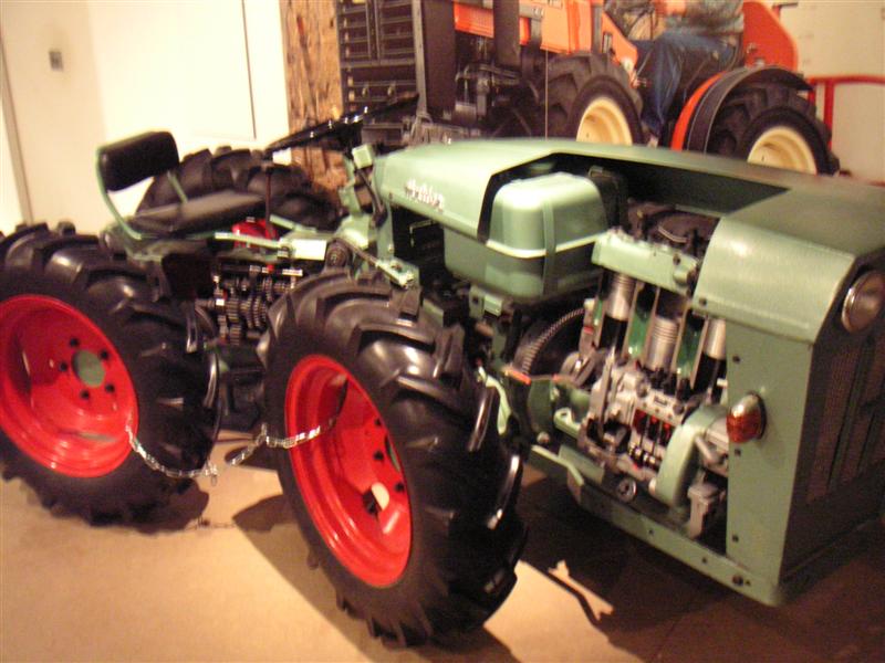 Holder Schnittmodell.JPG