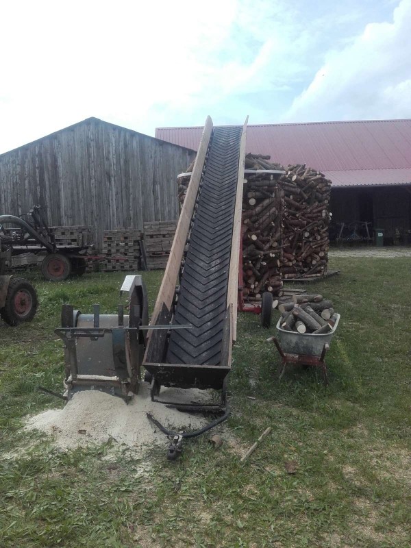 2019-06-22 Stangerl schneiden Förderband 2.jpg