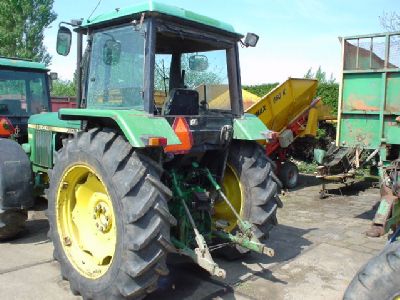 6052-3040-john-deere.jpg