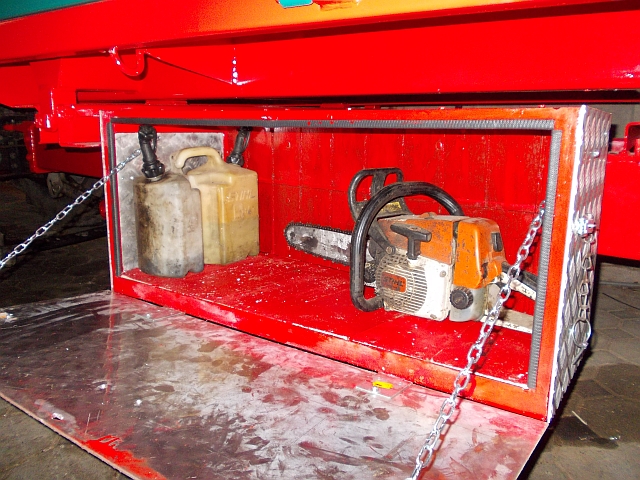 Kipper Motorsägenkiste 011.jpg