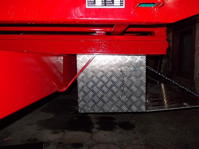 Kipper Motorsägenkiste 013.jpg