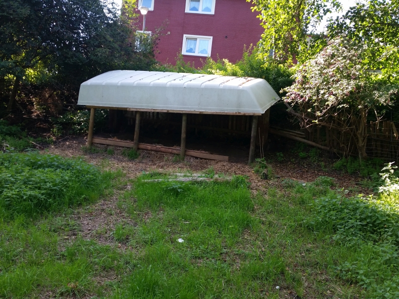 2017 Unterstand bei der Wiese.jpg