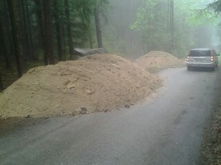 Material von alter Strasse.jpg