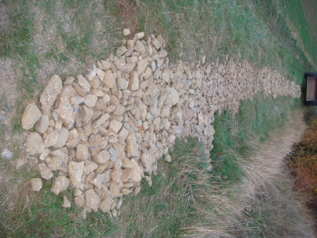 Wegebau mit Lesesteinen.JPG