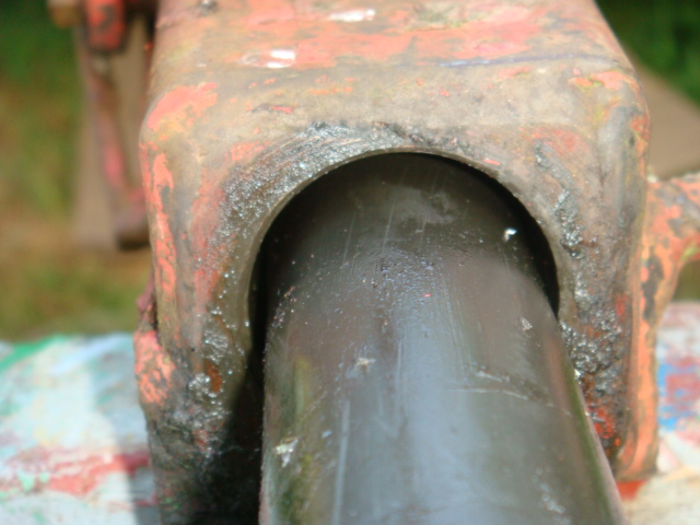 Deichsel Führung vorne.JPG