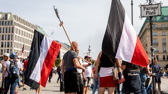 Weimar_Flagge_dpa.jpg