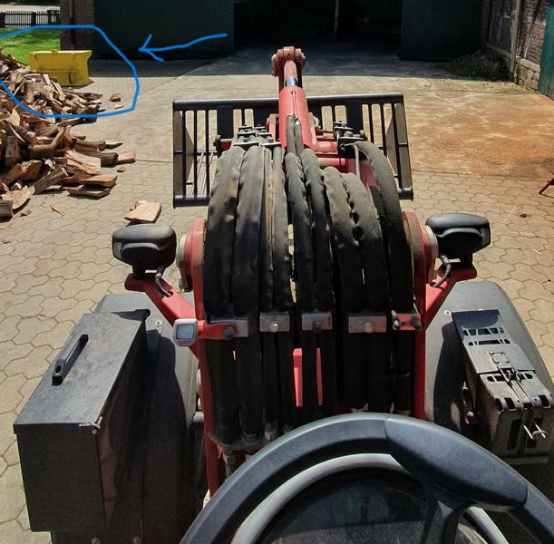 K1_Einlagerung Brennholz 2  2018.JPG