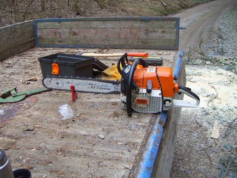 Meine Große bei der Zahnpflege.JPG