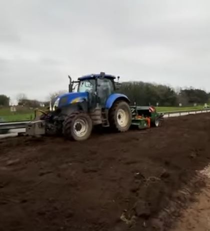 Autobahn einsäen.JPG