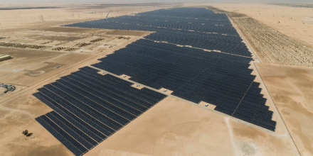 weltgroesstes-solarkraftwerk-mit-2-000-mw-entsteht-in-den-vereinigten-arabischen-emiraten-twitter.png