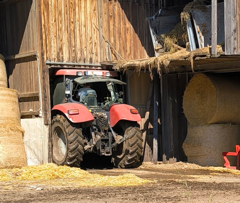 250605_Passung_Traktor_Stall.jpg