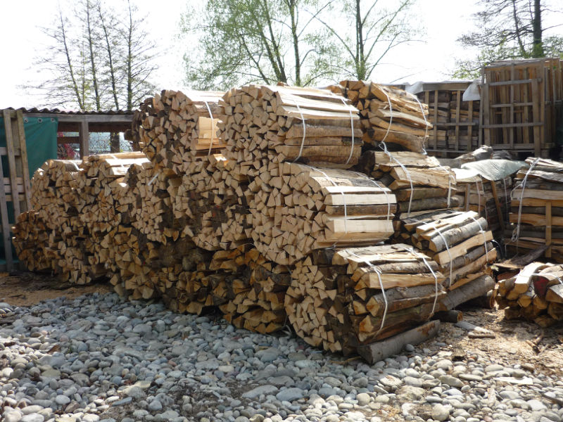 Brennholzlagerung 1.jpg