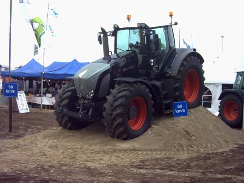 fendt black.jpg