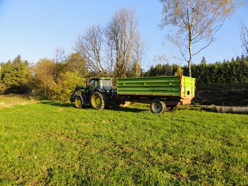 Schlepper mit Kipper.jpg