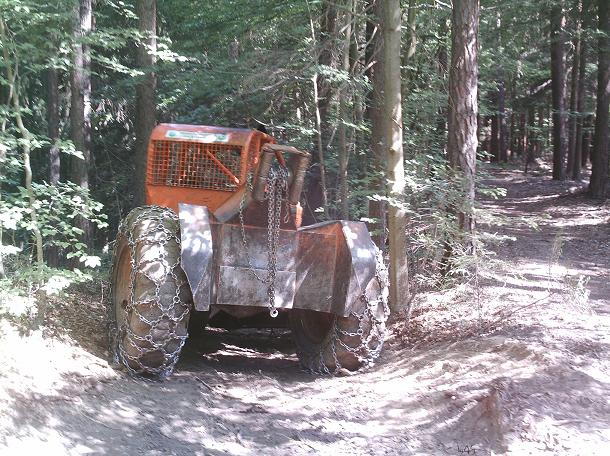 Timberjack_230D_hinten.JPG