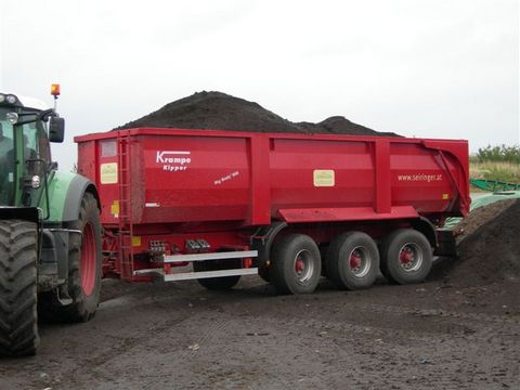 -Fendt mit Krampe Tridem.jpg