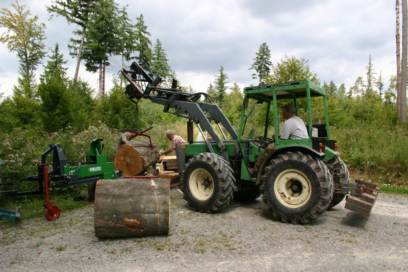 Holder beim Spalten.jpg