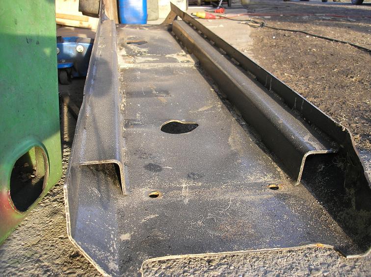 STEYR_8080_Bodenschutzwanne_P3090050_3.JPG