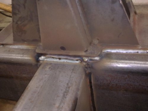 Schweißnaht Achslagerbock.jpg