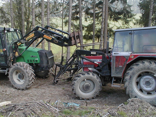 Frontlader anheben und für Transport sichern.jpg