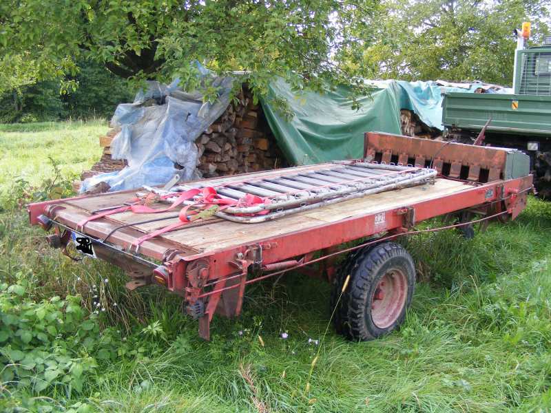 Unimog und Hänger03.jpg