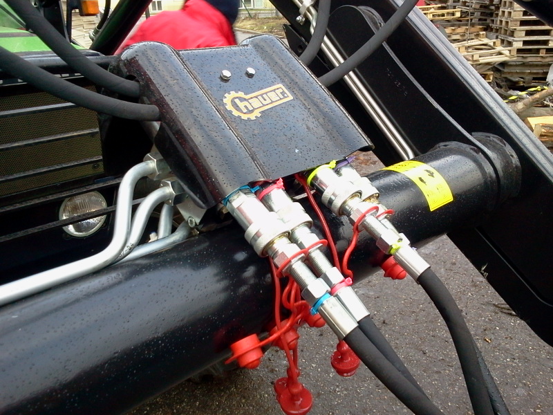 Fronthydraulik.jpg