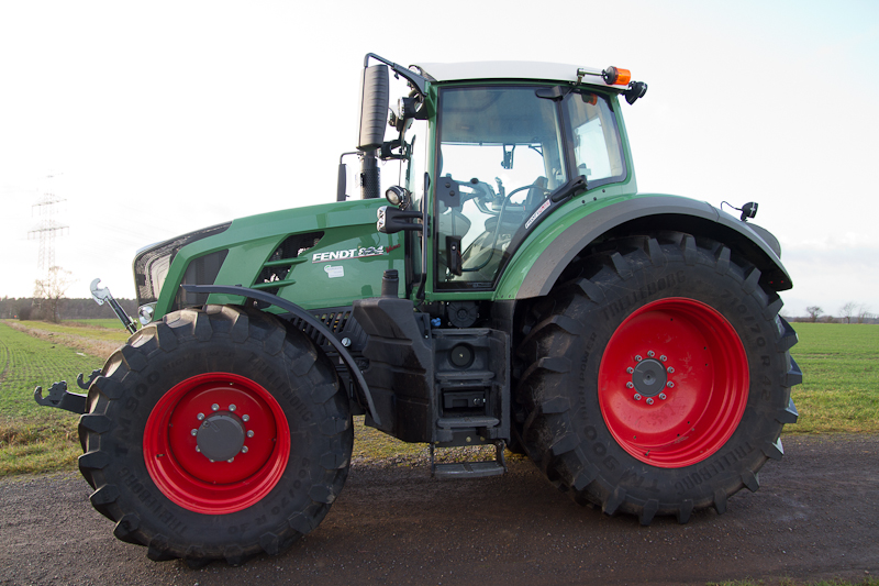 Fendt 824 (10 von 4).jpg