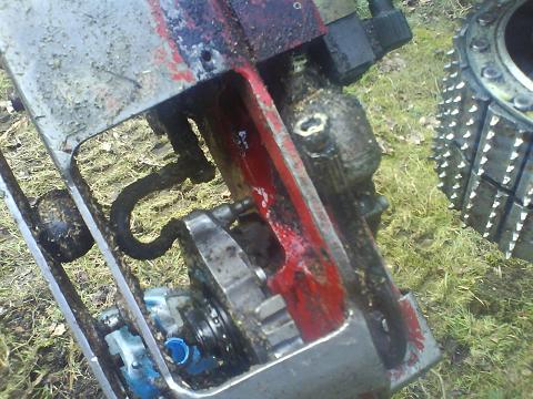 Aggregat Mit Säge2.JPG