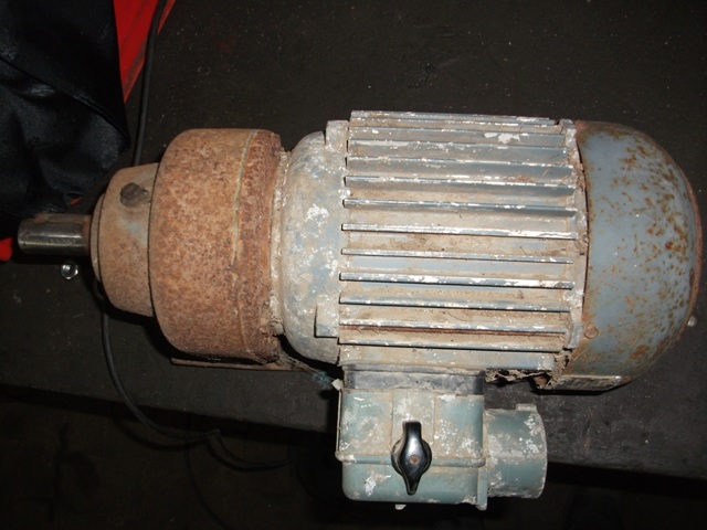 Antriebsmotor.JPG