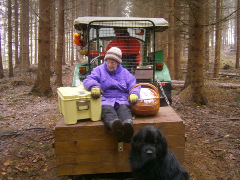 Catrering, meine Mutter brachte jeden Tag warmes Mittag mit Ihrem Helfer.jpg