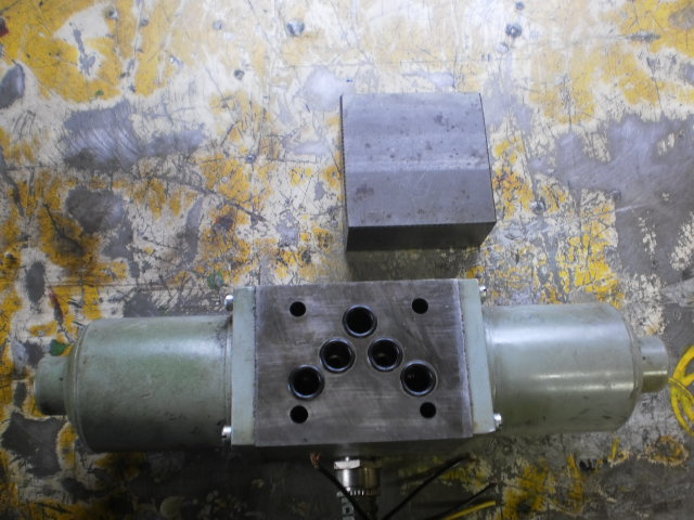 Hydraulik steuerung Blockbandsäge 029.jpg