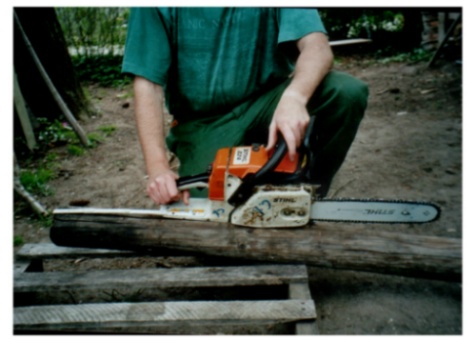 MOTORSÄGE MIT METER 2.JPG