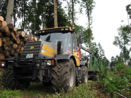 JCB u.Haenger im Hang.JPG