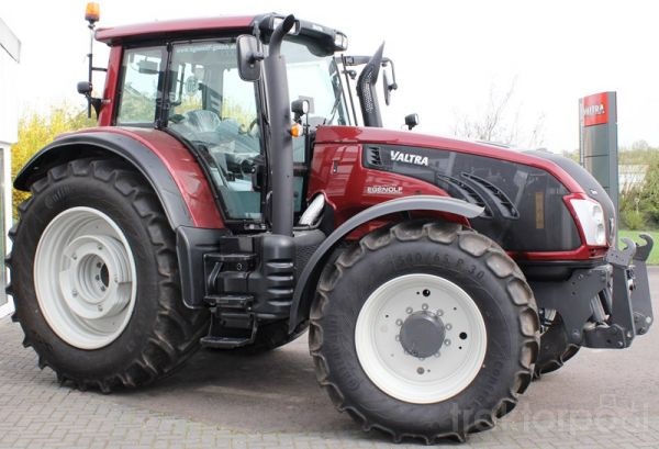 Traktoren-Valtra-5626515.jpg