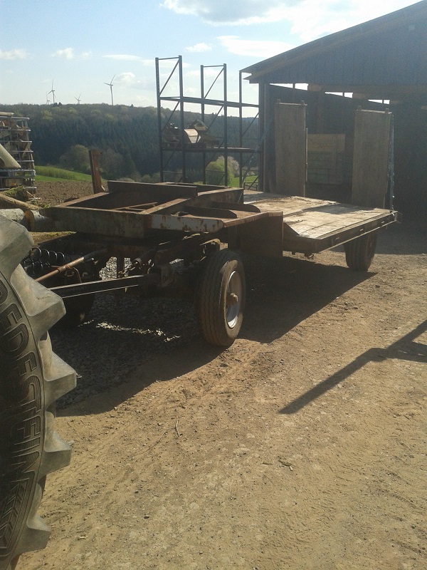 Kunde mit Anhänger.jpg