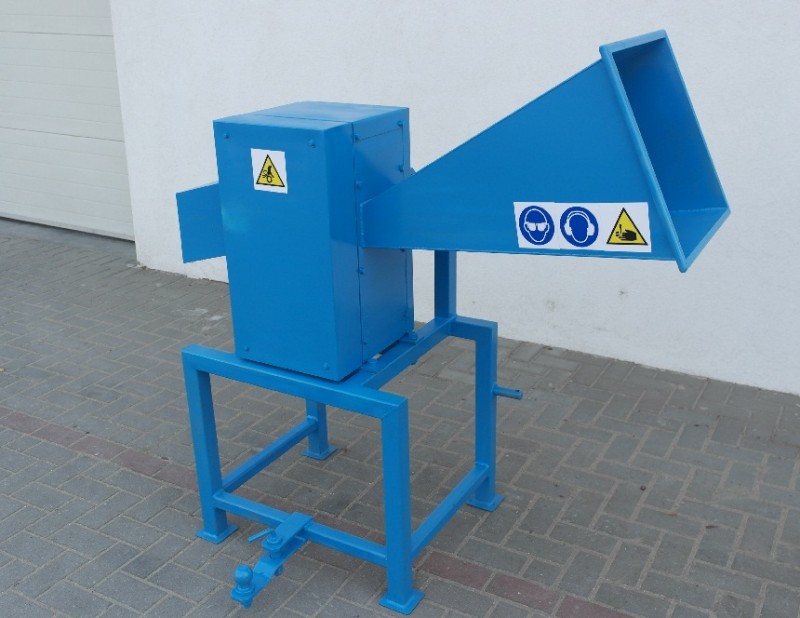 1340Eur + 45Eur  +  verstärkter Rahmen plus Anhängerkupplung plus verstärkter Einlauf 45 EUR(1).jpg