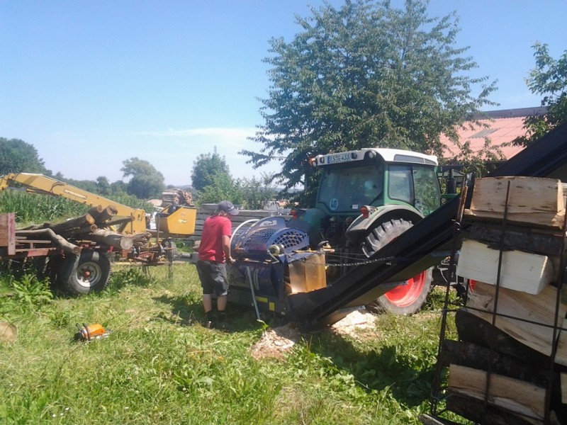 2014-07-19 12.26.38a.jpg