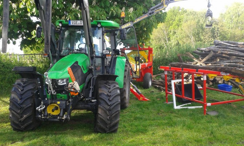 Deutz 5100F80.jpg