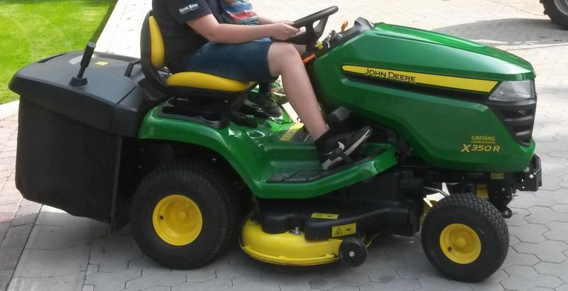 JD X350 R klein.JPG