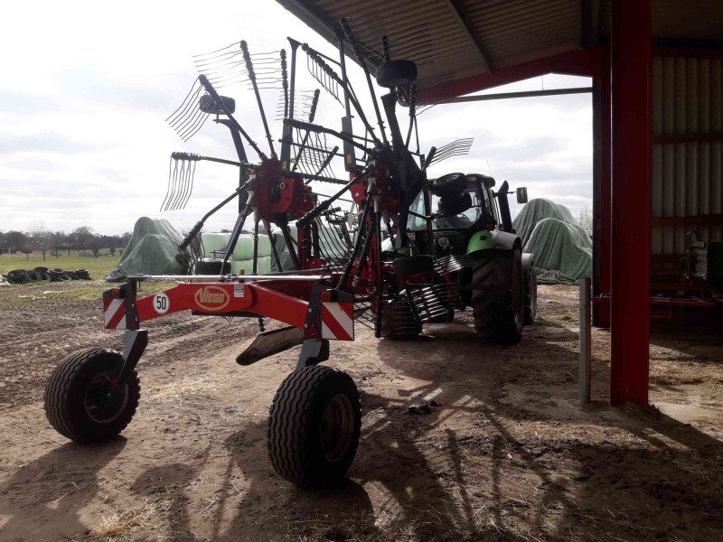 Schwader_Halle Web3.jpg