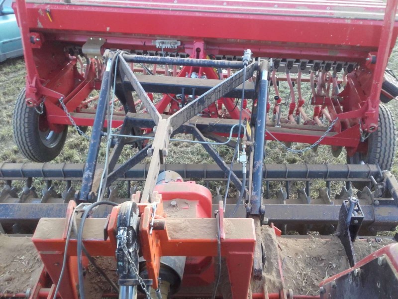 2018-10-10 Hitch Bolzen gebrochen.jpg