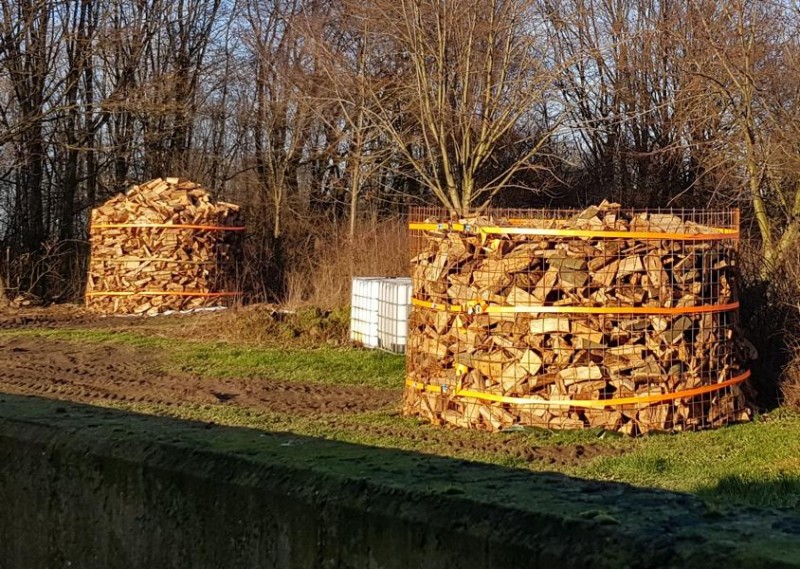 Brennholz 2020 2.JPG