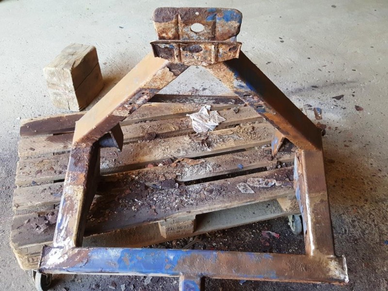 2, Träger Rost Streuer 2 Komp.jpg