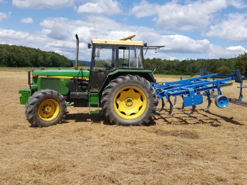 John Deere Im Feld seitlich KOMPR. 20200711_133252.jpg