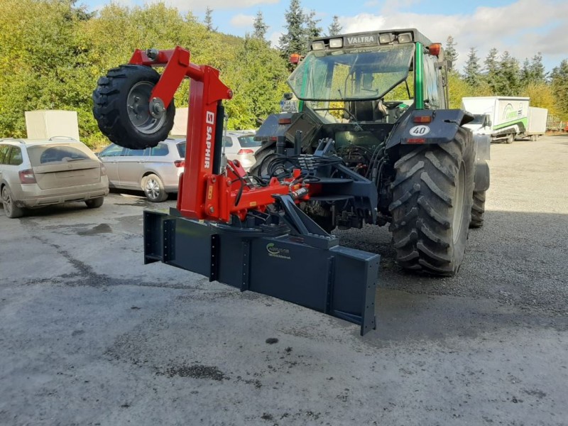 2020-11-22 00_22_47-WhatsApp.jpg